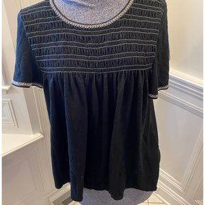 Women’s black top